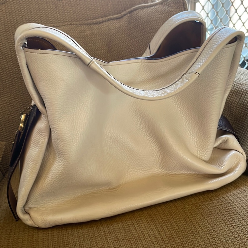 TWO IN ONE! White leather Coach hobo with removal handbag!